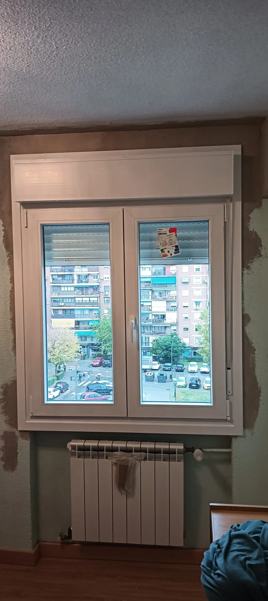 Instalación de ventanas de PVC y aluminio de alta eficiencia térmica - ven 16